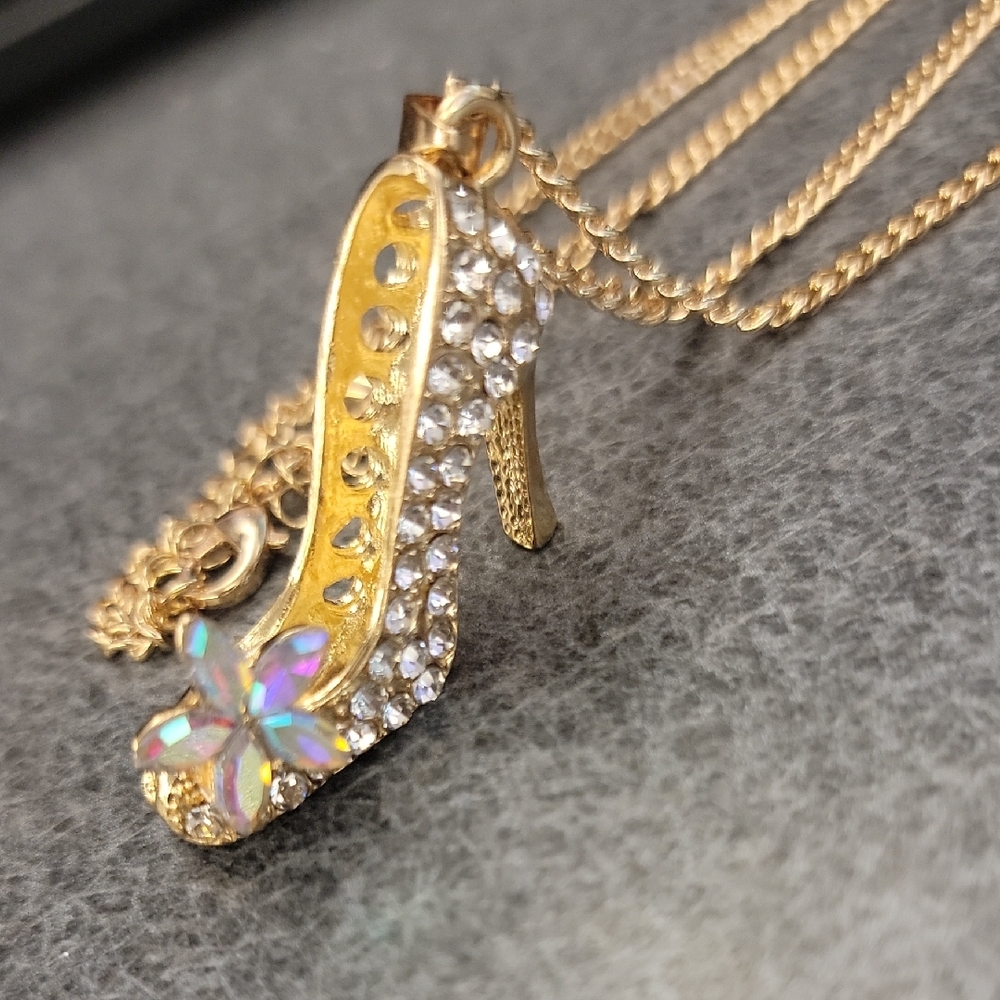 Elegant Gold Shoe Pendant Necklace